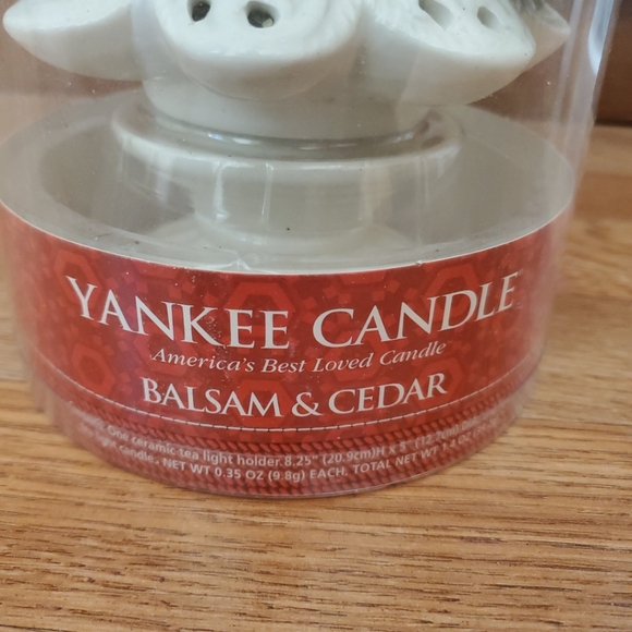 Yankee 8" Candle Christmas Tree Luminary White Tea Light Candle Holder - Picture 6 of 7